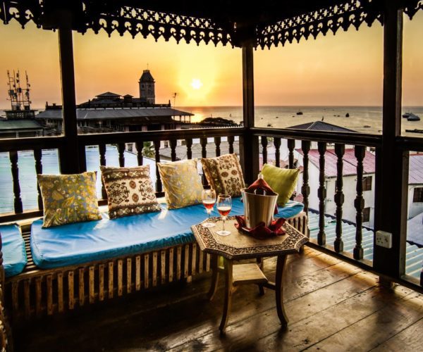 Rahim-Sagaff-Emerson-on-Hurumzi-Zanzibar-Heritage-Zenji-Decor-Boutique-Hotel-Emerson-Collection-Authentic-Zanzibar-Zanzibar-Experience.-Roof-top-Sunset-Tour-1