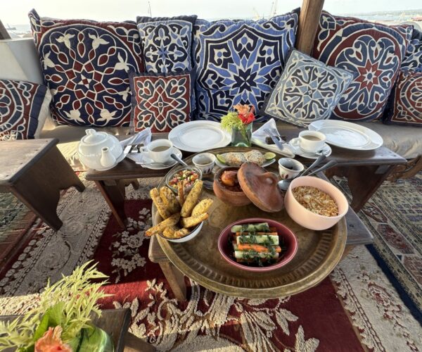 Emerson on Hurumzi Iftar table setting large 010